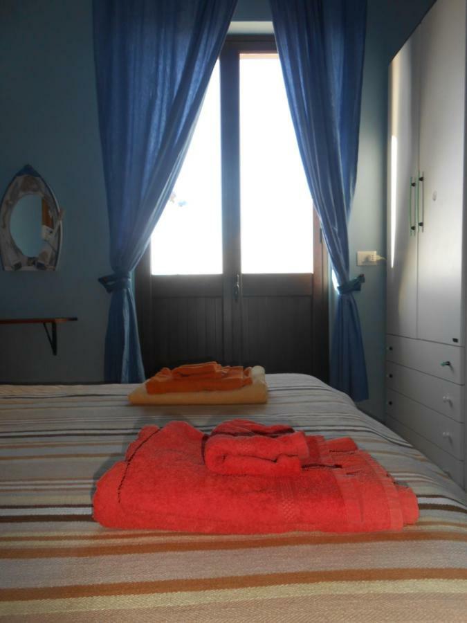 B&B Ro.Ma. Barcellona-Pozzo di Gotto Exterior photo