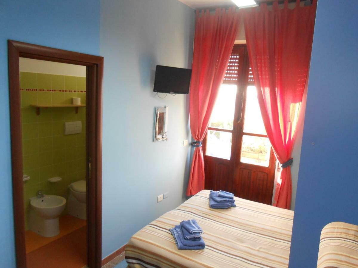 B&B Ro.Ma. Barcellona-Pozzo di Gotto Exterior photo